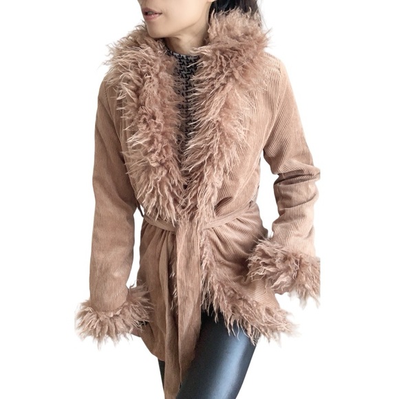 HIPPIE PENNY LANE FAUX FUR COAT WITH WAIST TIE - CAMEL - Picture 2 of 8